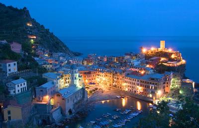 Vernazza at Harbor at Night 1280.jpg