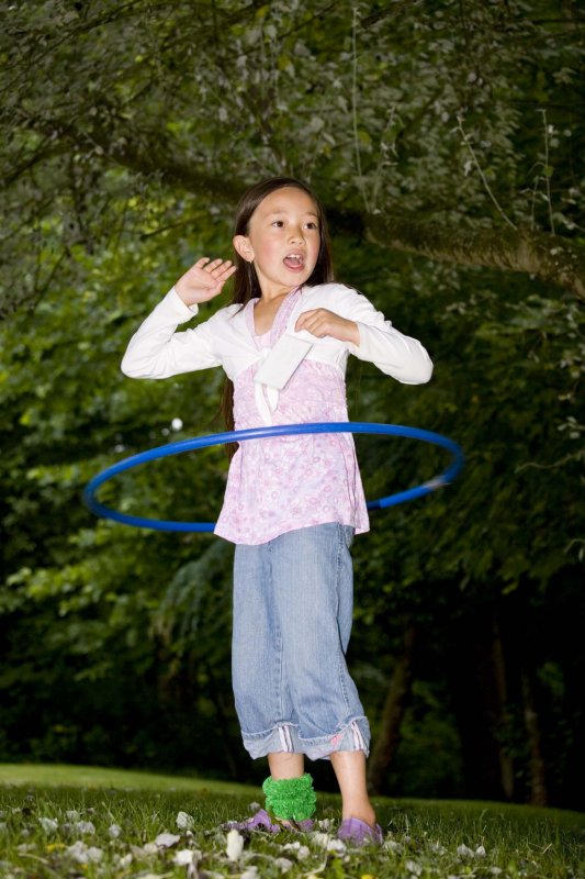 Cate Wallace... Hula Extraordinaire!