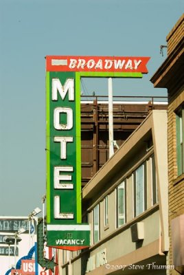 Broadway Motel