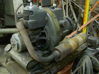 Signal corps power unit PU-6/TPS-1 right front