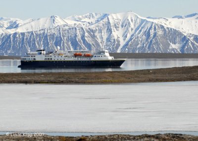 National Geographic Explorer, Reindeer Flats Svalbard