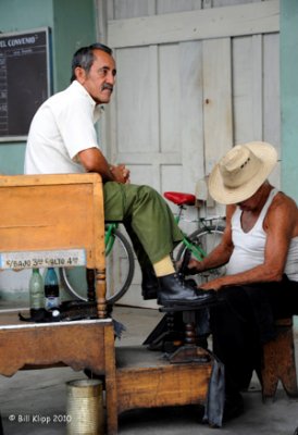 Shoe Shine Stand, Santa Clara  Cuba