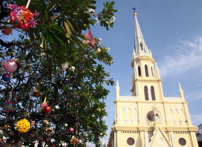 Sampanthawong District:  Christmas At Kalawa Catholic Church
