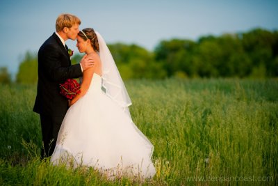 Farm Field Wedding Pictures.jpg