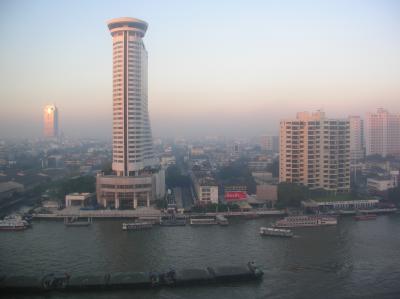 Bangkok Hilton i morgonljus