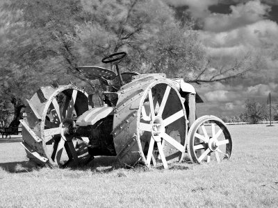 tractor1.jpg