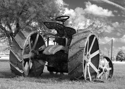 tractor2.jpg