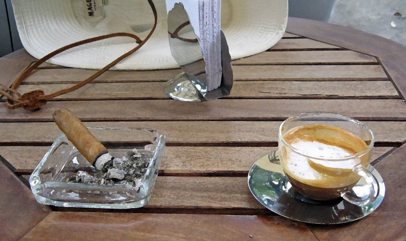 Un cafecito y un puro: la Vida Buena,  Colonia Roma