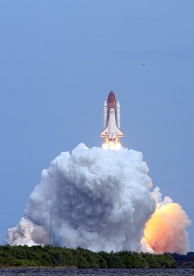 sts_120_shuttle_launch
