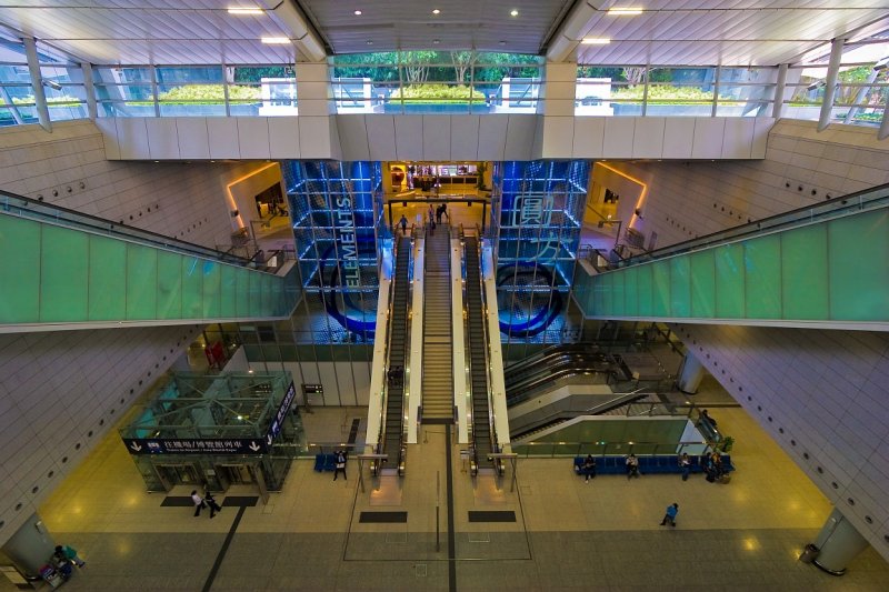 Elements at the MTR Kowloon Station