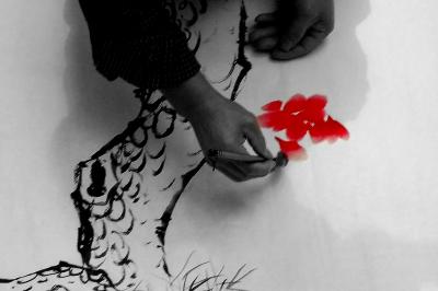 Chinese painting in the traditional style involves essentially the same techniques as calligraphy
and is done with a brush dipped in black or colored ink.
In the beginning, most chinese paintings were landscapes, shan shui (literally means mountain water).