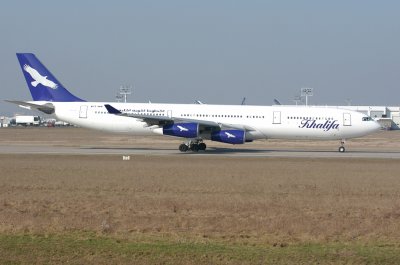 Khalifa Airbus A340-300 7T-VKN
