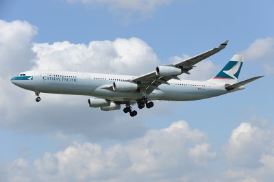 Cathay Pacific Airbus A340-300 B-HXA