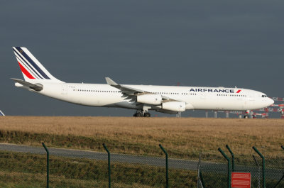 AIRFRANCE Airbus A340-300 F-GLZL new colours