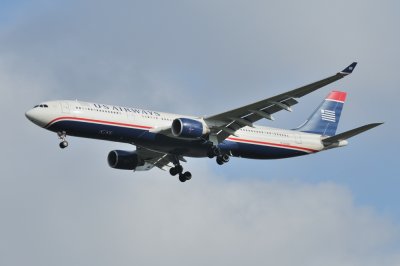US Airways Airbus A330-300 N274AY