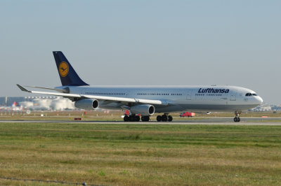 Lufthansa Airbus A340-300 D-AIGN