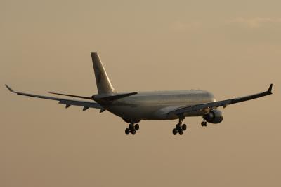Qatar Airways   Airbus A330-300   A7-AEC