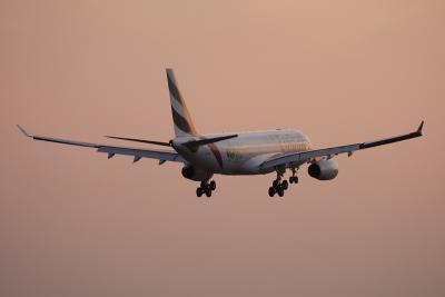 Emirates Airbus  A330-200   A6-EAG