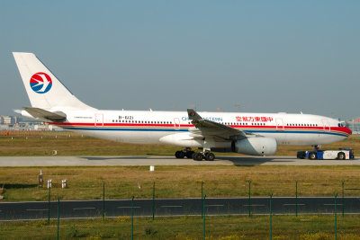 China Eastern   Airbus A330-200   B-6121