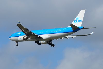 KLM  Airbus  A330-200  PH-AOH
