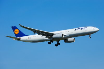 Lufthansa   Airbus A330-300   D-AIKG