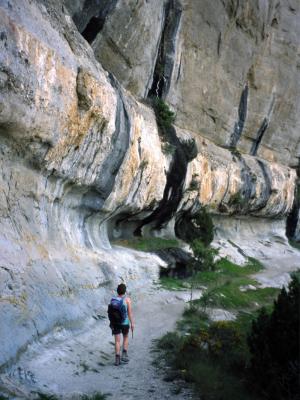 Inclining rockface