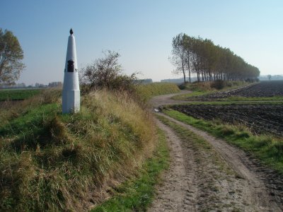 Elevated boundary post