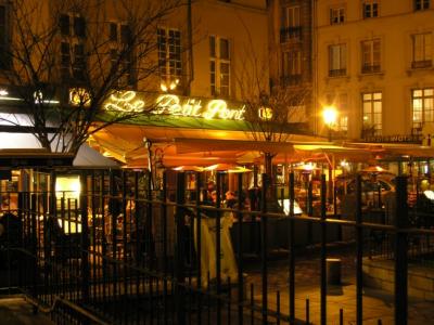 Cafe le Petit Pont