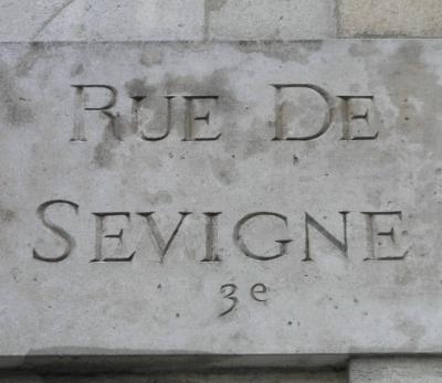 Old rue de Sevigne sign