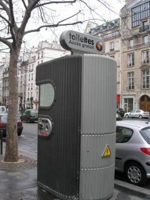 Free Toilettes in Paris now!