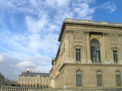 Louvre Blue Sky