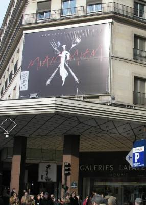 Galeries Lafayette - where I bought my cashmina