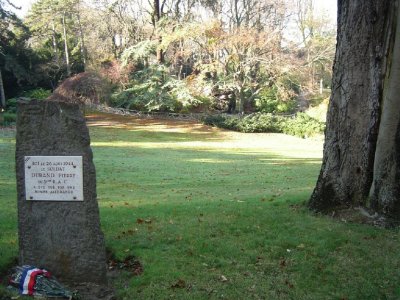 Grave in Parc Montsouris