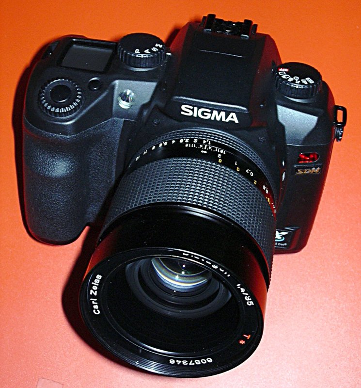 Zeiss 35mm f1.4 on Sigma SD14