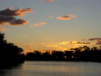 Sunset on the Thpmpson River.jpg