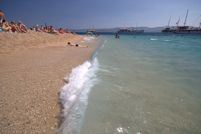 Frdőzők a Zlatni Rat-on