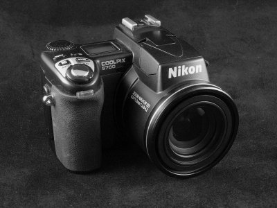 Nikon Coolpix 5700