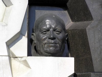 Tomb Nikita Krushchev head.JPG