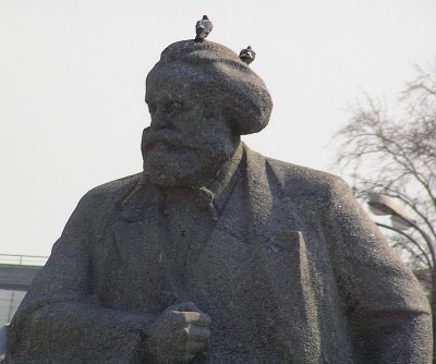 Statue Marx moscow.JPG
