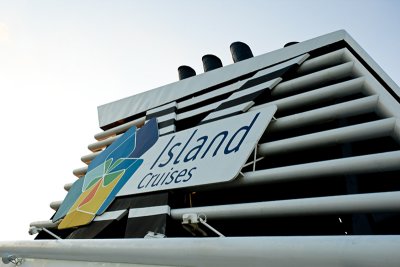 Island Star 9