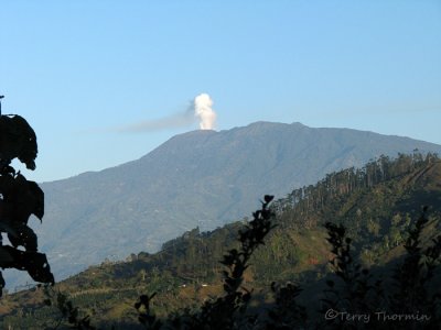 Turrialba smoking 2 - RN.JPG