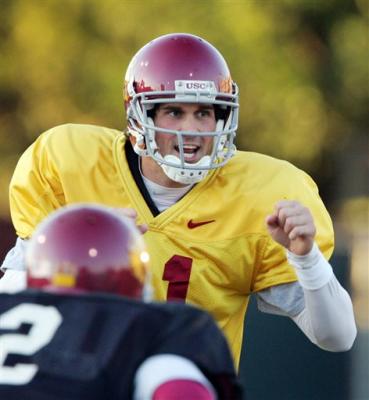 Matt Leinart calls out on the line of scrimmage during practice on the campus.jpg