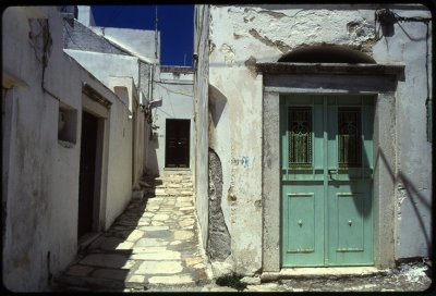 NAXOS-048