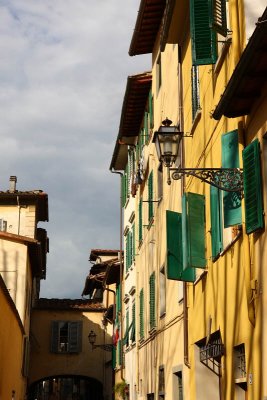 Typical street in Oltrarno