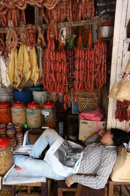 The nap, Siem Reap market