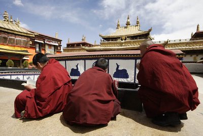 Monks inside Jokhang