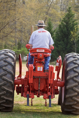 Antique Tractor Pull 129.jpg