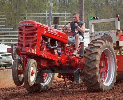 Antique Tractor Pull 133.jpg