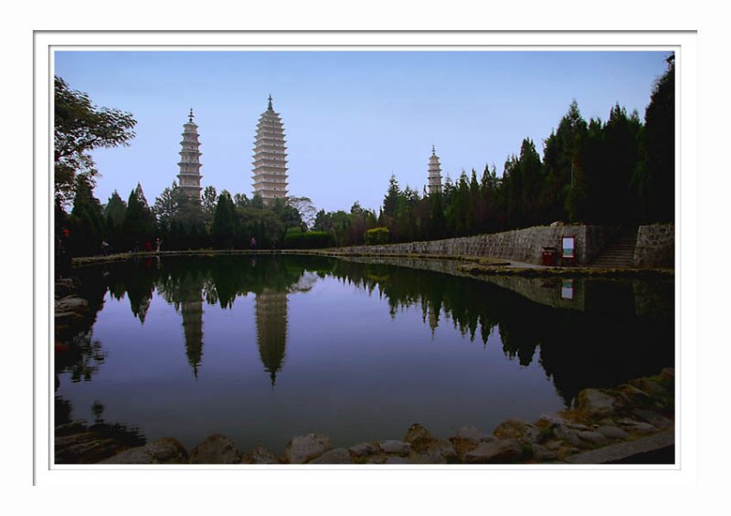 3 Pagodas 1