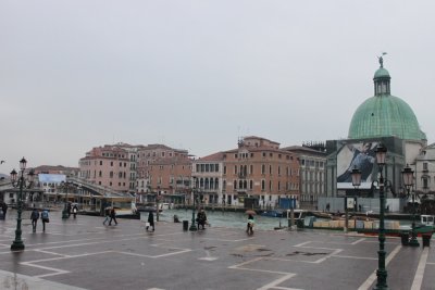 威尼斯火車站前